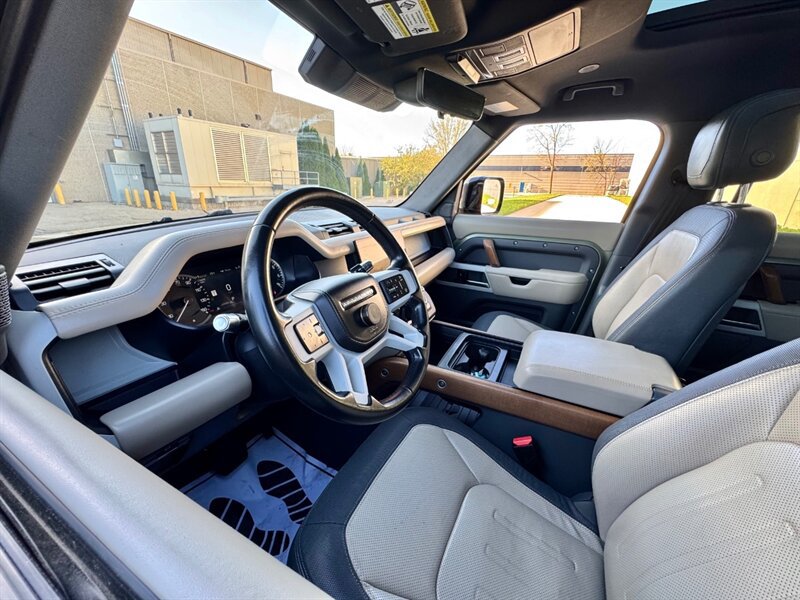 Used 2022 Land Rover Defender 110 X-Dynamic HSE AWD/4WD image 16