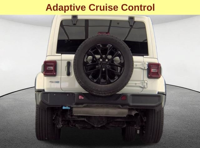 Used 2024 Jeep Wrangler Unlimited Sahara AWD/4WD image 5