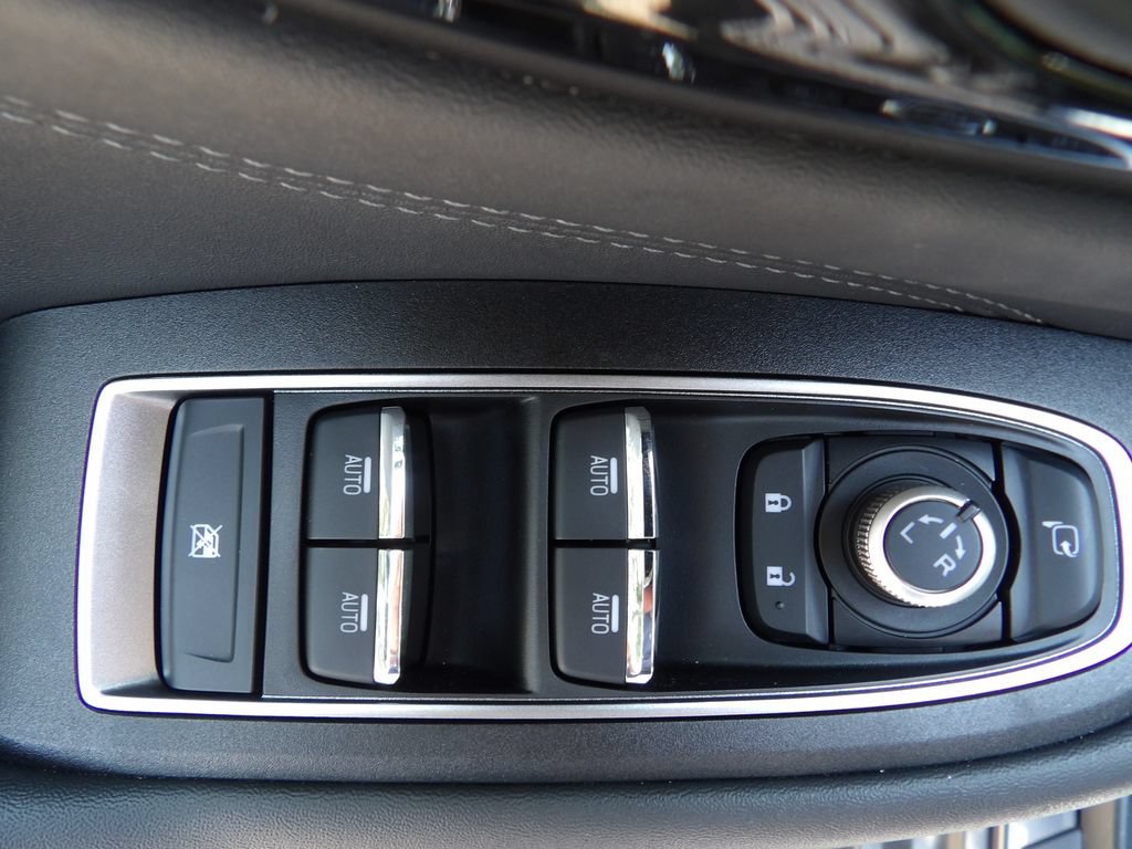 Used 2025 Subaru Outback Touring XT AWD/4WD image 14