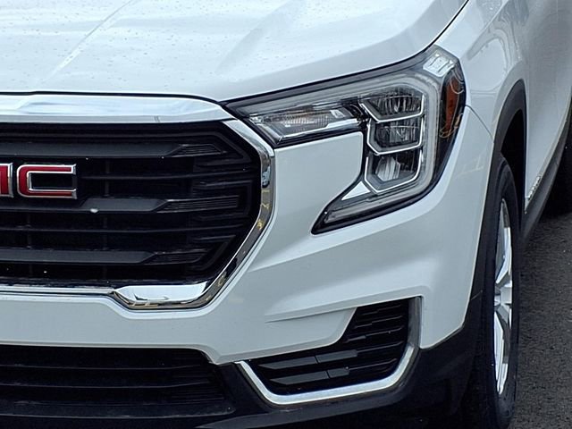 Used 2024 GMC Terrain SLE image 26