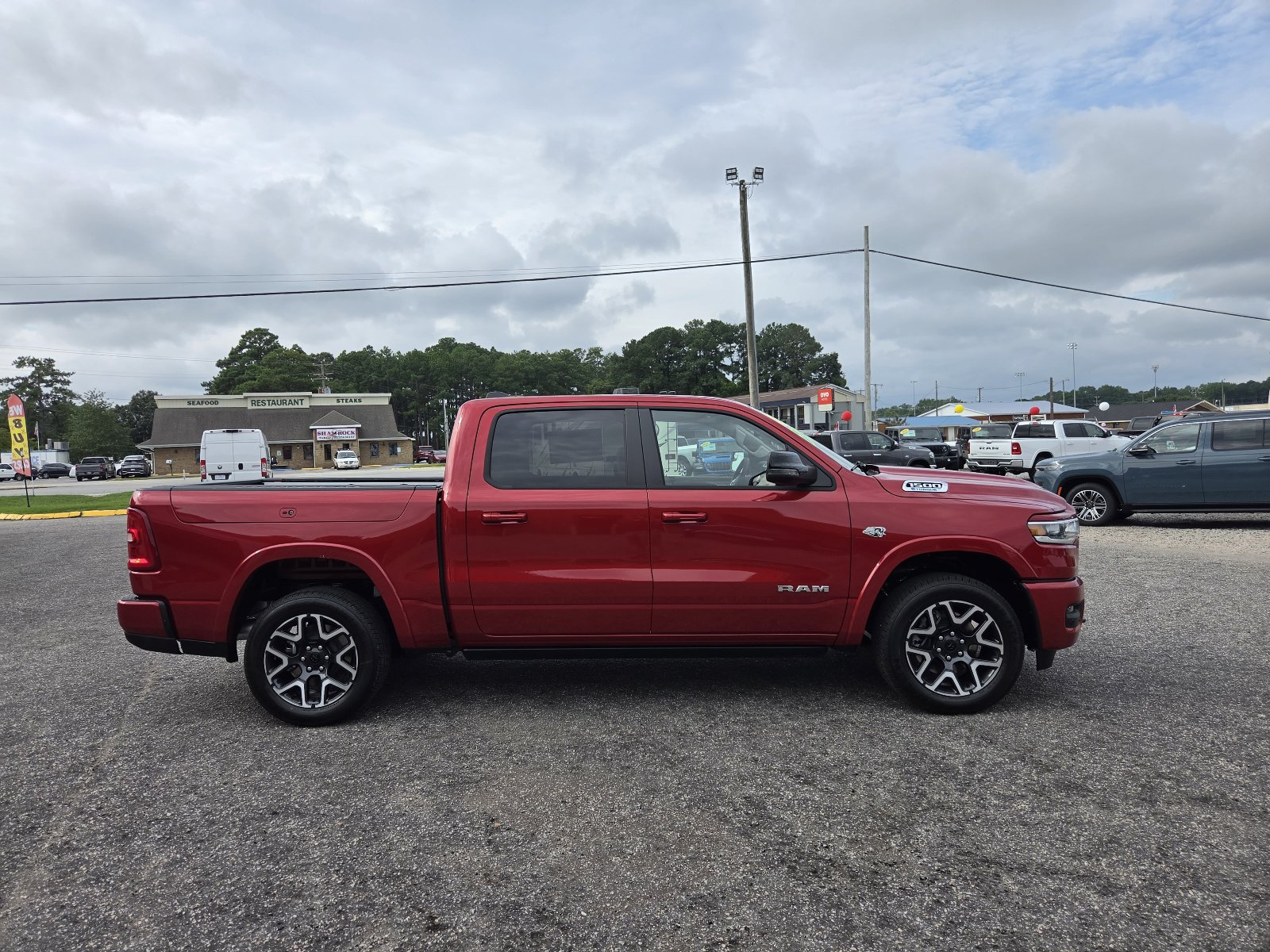 New 2027 RAM 1500 Laramie w/ Laramie Preferred Package AWD/4WD image 4