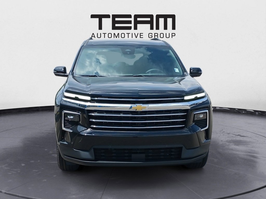 New 2025 Chevrolet Traverse LT w/ Enhanced Driving Package image 2