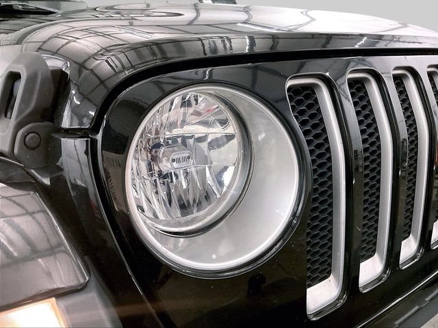 Used 2018 Jeep Wrangler Unlimited Sahara AWD/4WD image 27