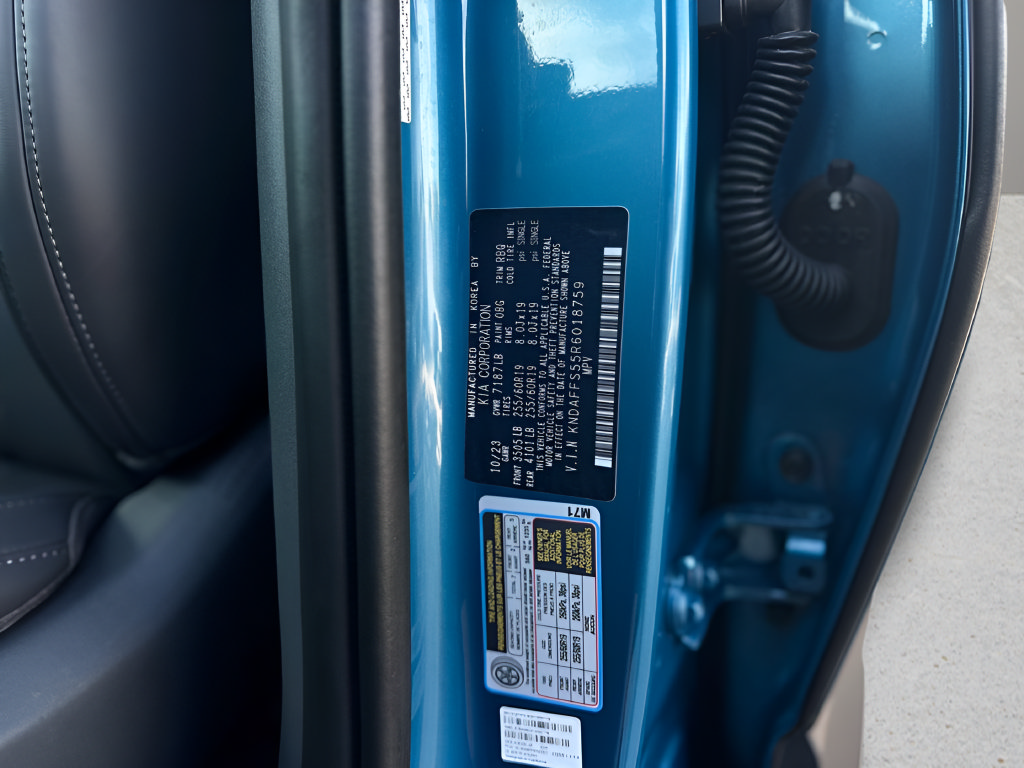 Used 2024 Kia EV9 Wind AWD/4WD image 35
