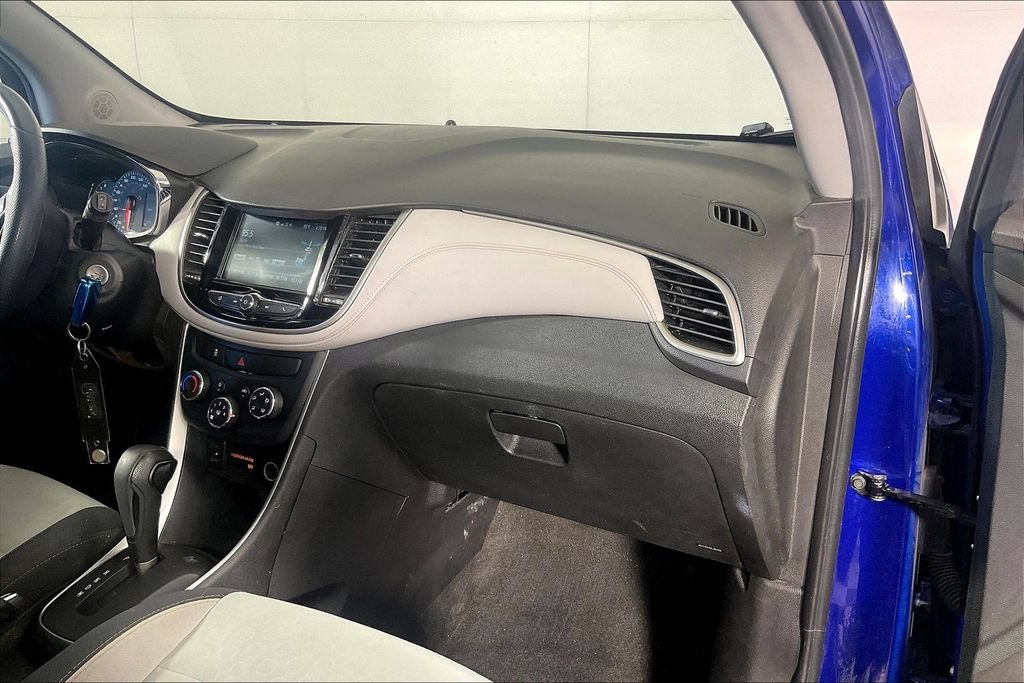 Used 2017 Chevrolet Trax LS AWD/4WD image 18