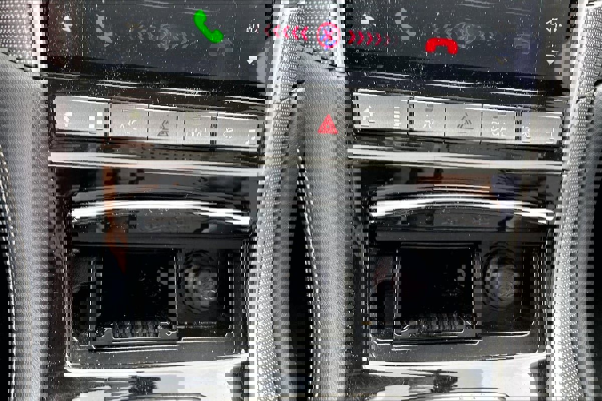 Used 2015 INFINITI Q50 Premium w/ Navigation Package image 31