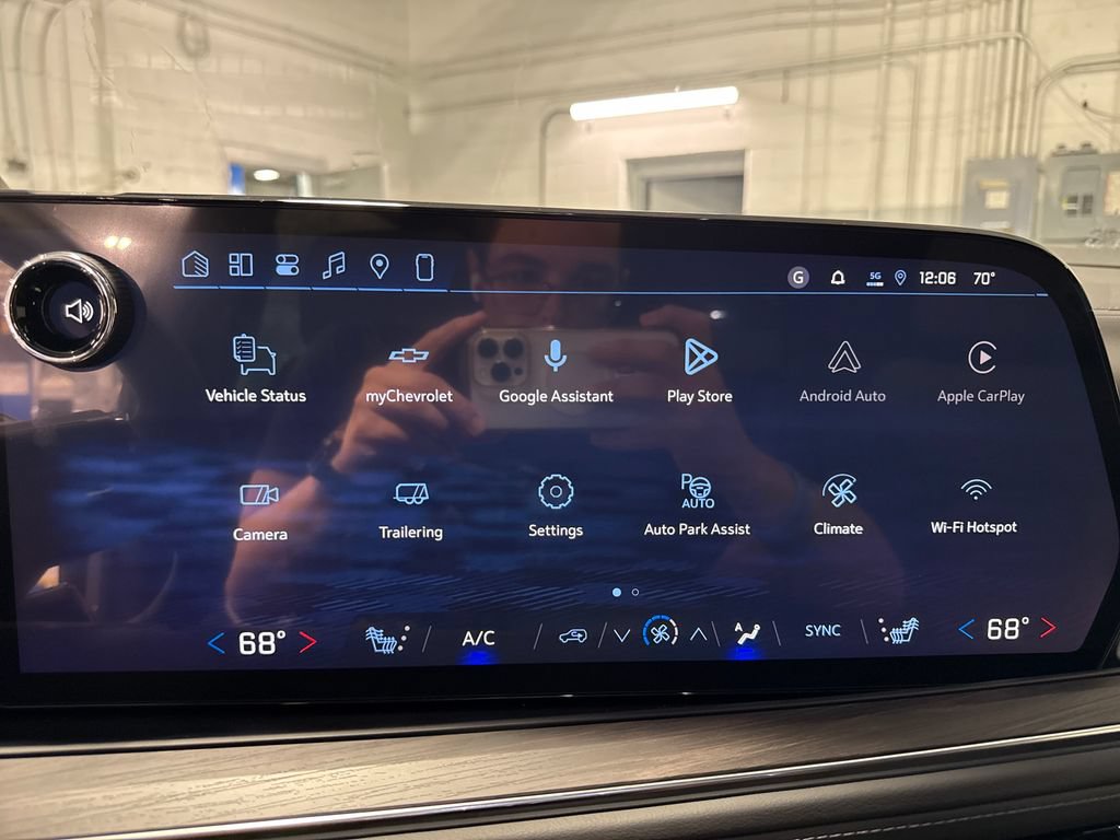 New 2026 Chevrolet Suburban Z71 w/ Z71 Off-Road Package AWD/4WD image 15