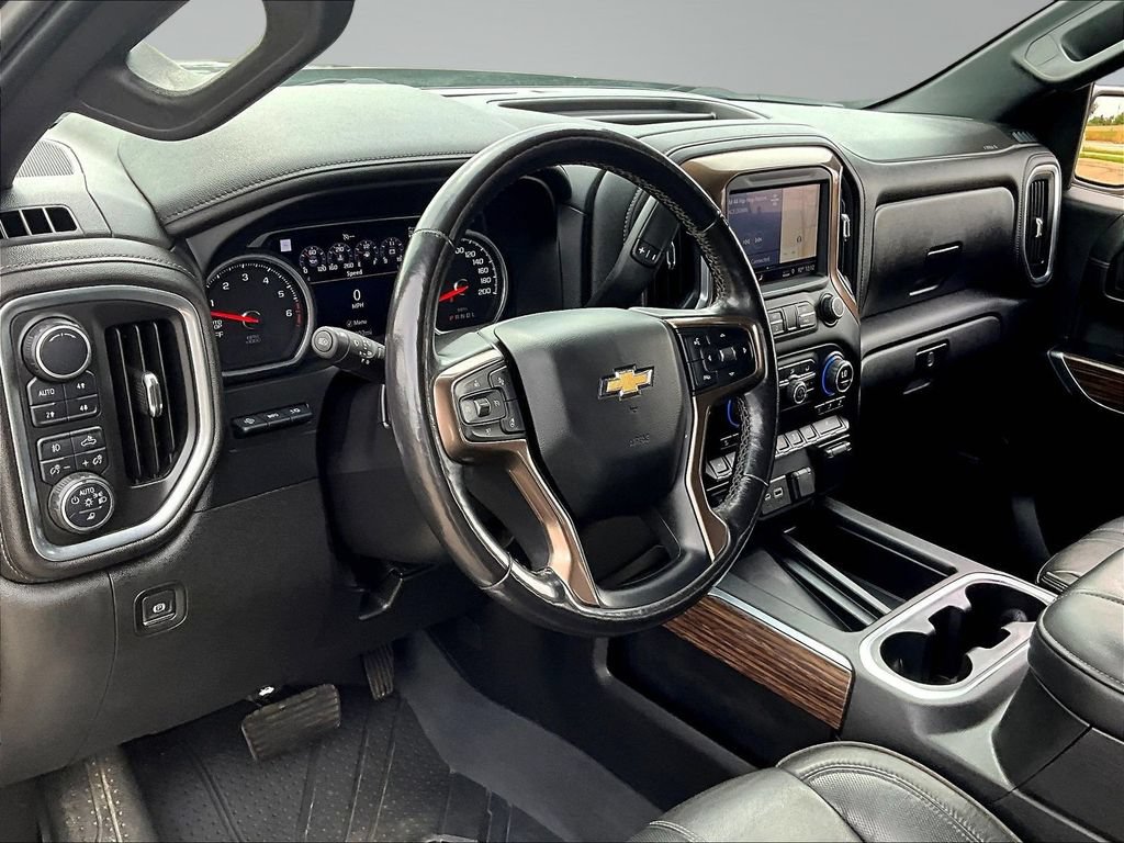 Used 2019 Chevrolet Silverado 1500 High Country w/ Technology Package AWD/4WD image 19