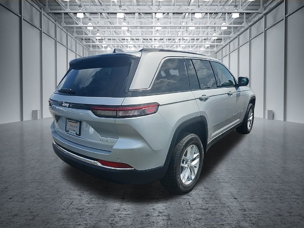 New 2026 Jeep Grand Cherokee Laredo X RWD image 28