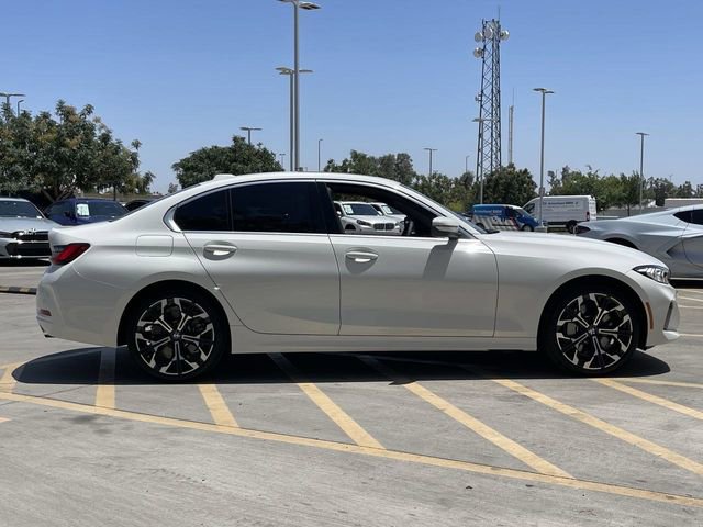 Used 2025 BMW 330i xDrive Sedan w/ Convenience Package AWD/4WD image 5