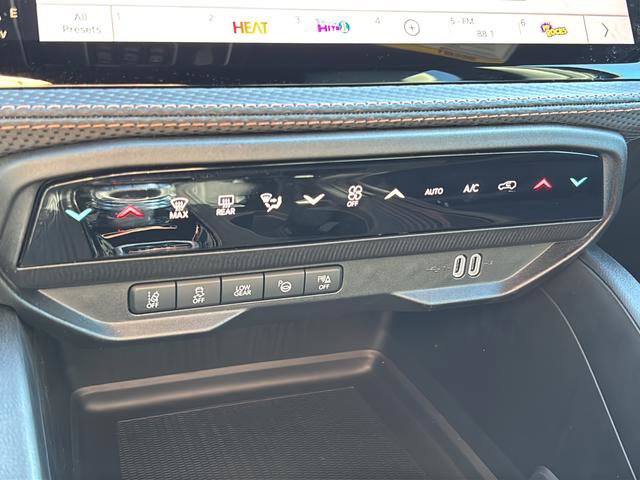 New 2026 Jeep Cherokee Overland w/ Trailer Tow Group image 33