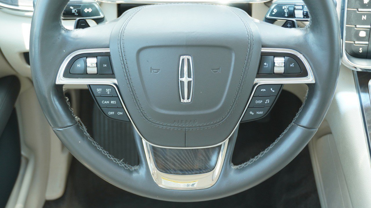 Used 2017 Lincoln Continental Select FWD image 29