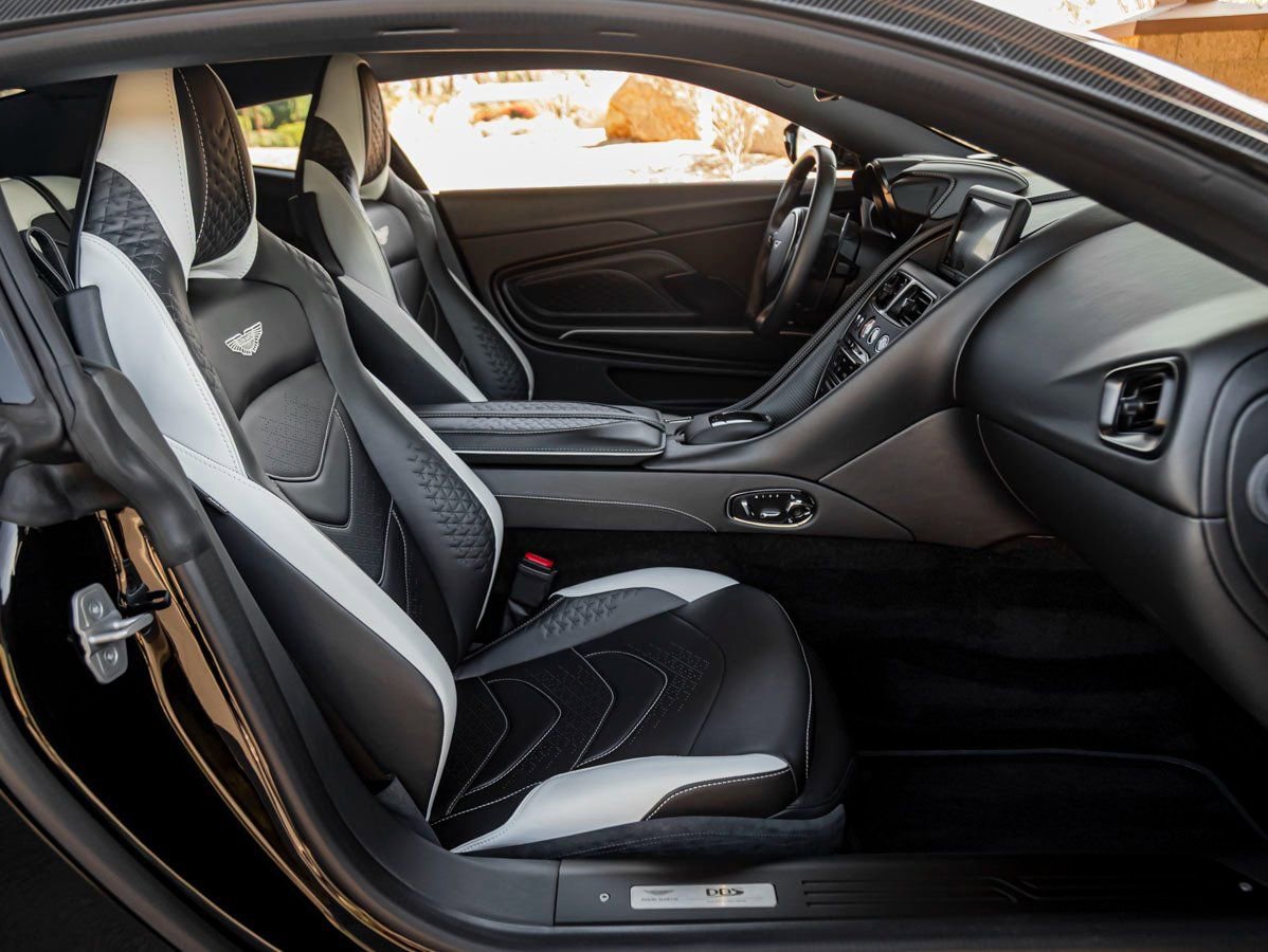 Used 2022 Aston Martin DBS Superleggera image 23