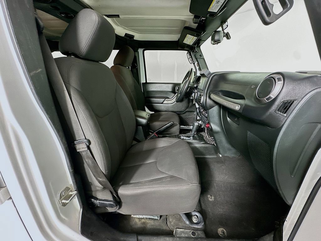Used 2018 Jeep Wrangler Unlimited Sport S image 25