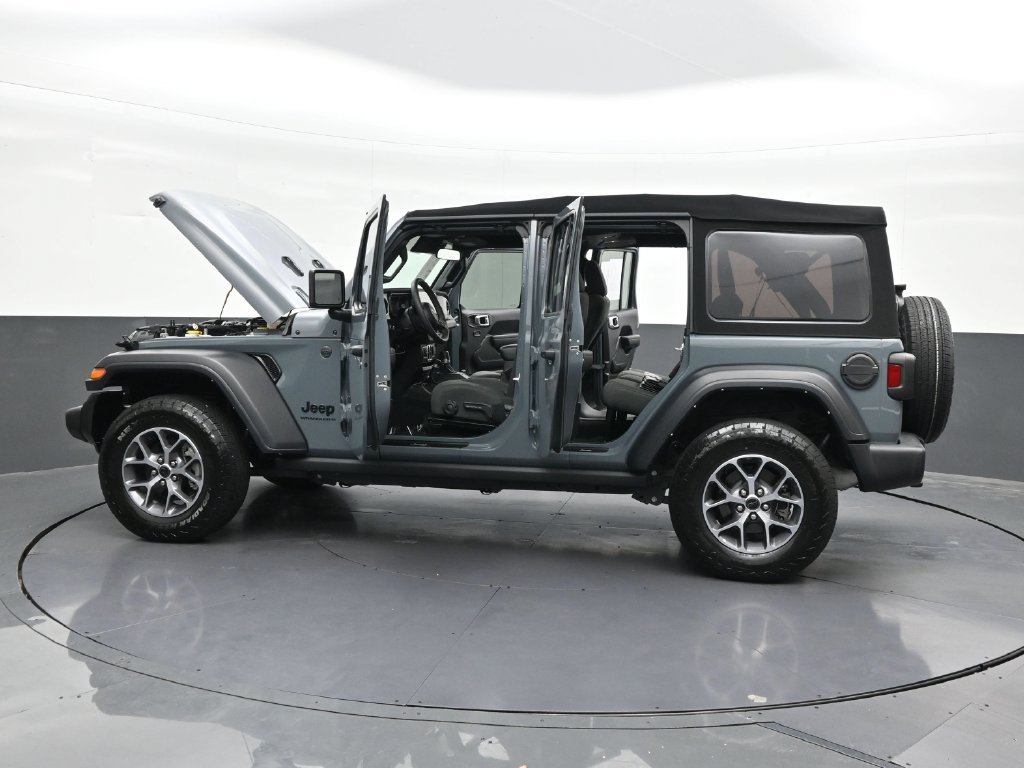 Used 2024 Jeep Wrangler Unlimited Sport AWD/4WD image 35