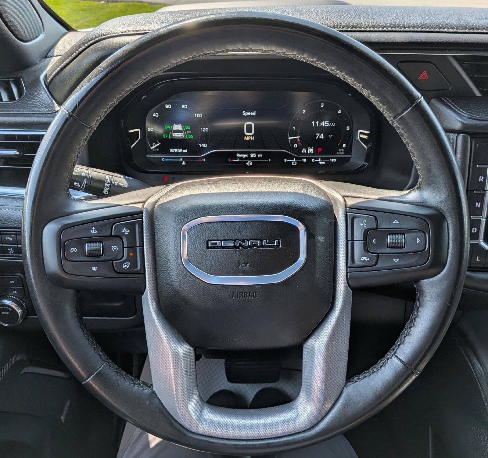 Used 2024 GMC Yukon XL Denali AWD/4WD image 17