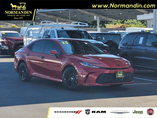 Used 2025 Toyota Camry LE FWD video 1