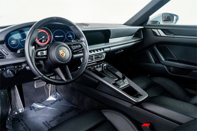 Used 2021 Porsche 911 Carrera image 3
