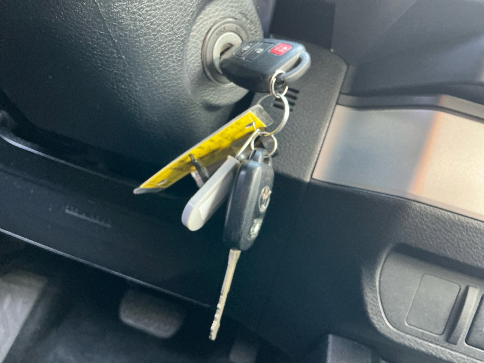 Certified 2021 Toyota Tacoma SR5 image 30