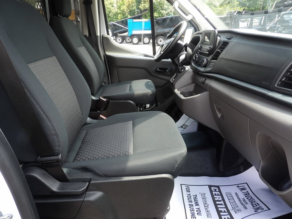 Used 2025 Ford Transit 250 Low Roof w/ Exterior Upgrade Package RWD image 31