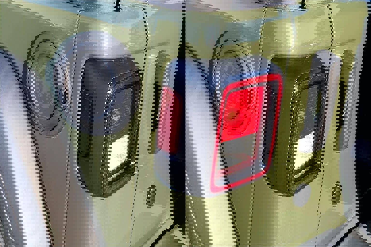 Used 2021 Jeep Wrangler Sport image 24