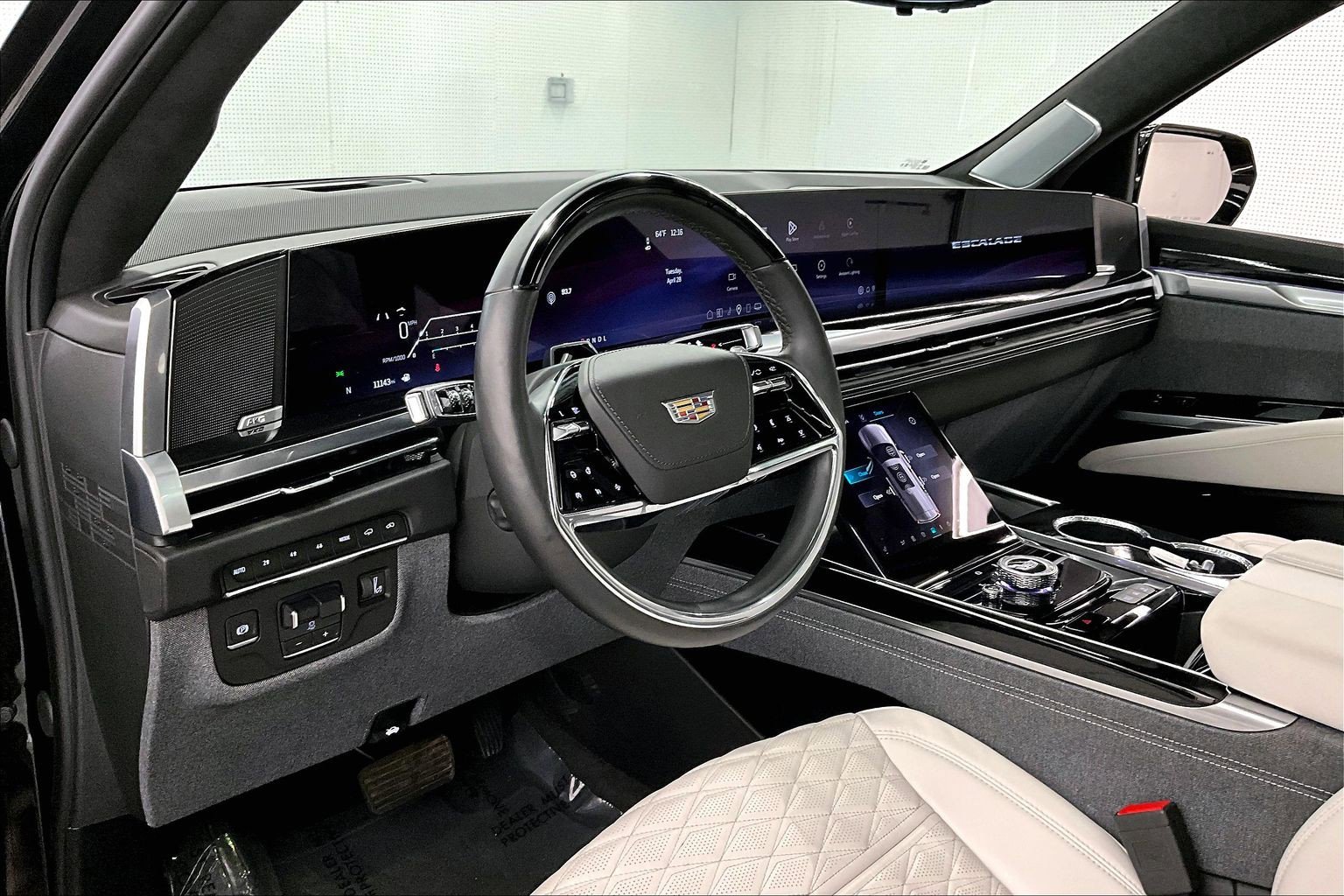 Used 2025 Cadillac Escalade ESV Sport Platinum AWD/4WD image 17