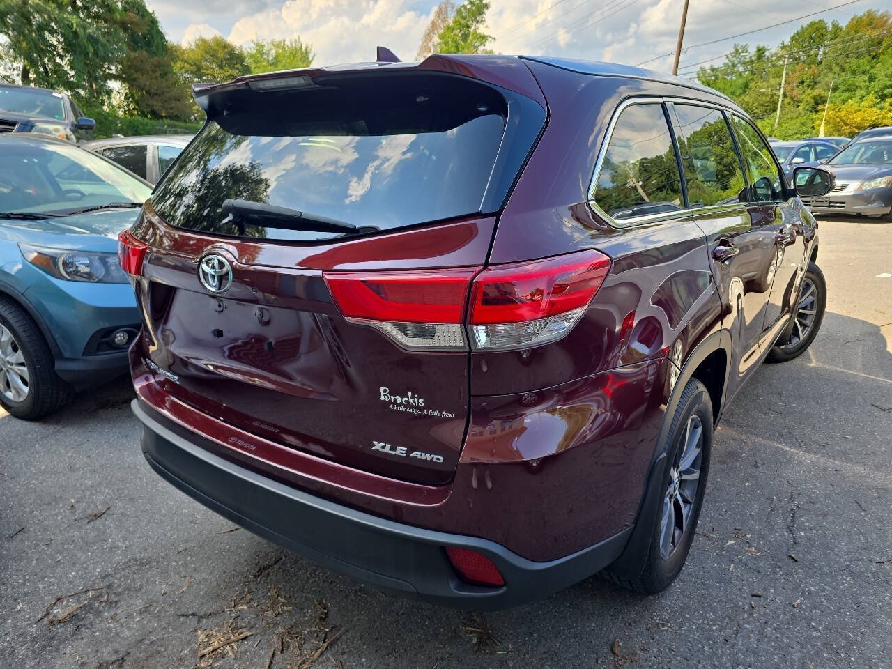 Used 2018 Toyota Highlander XLE AWD/4WD image 6