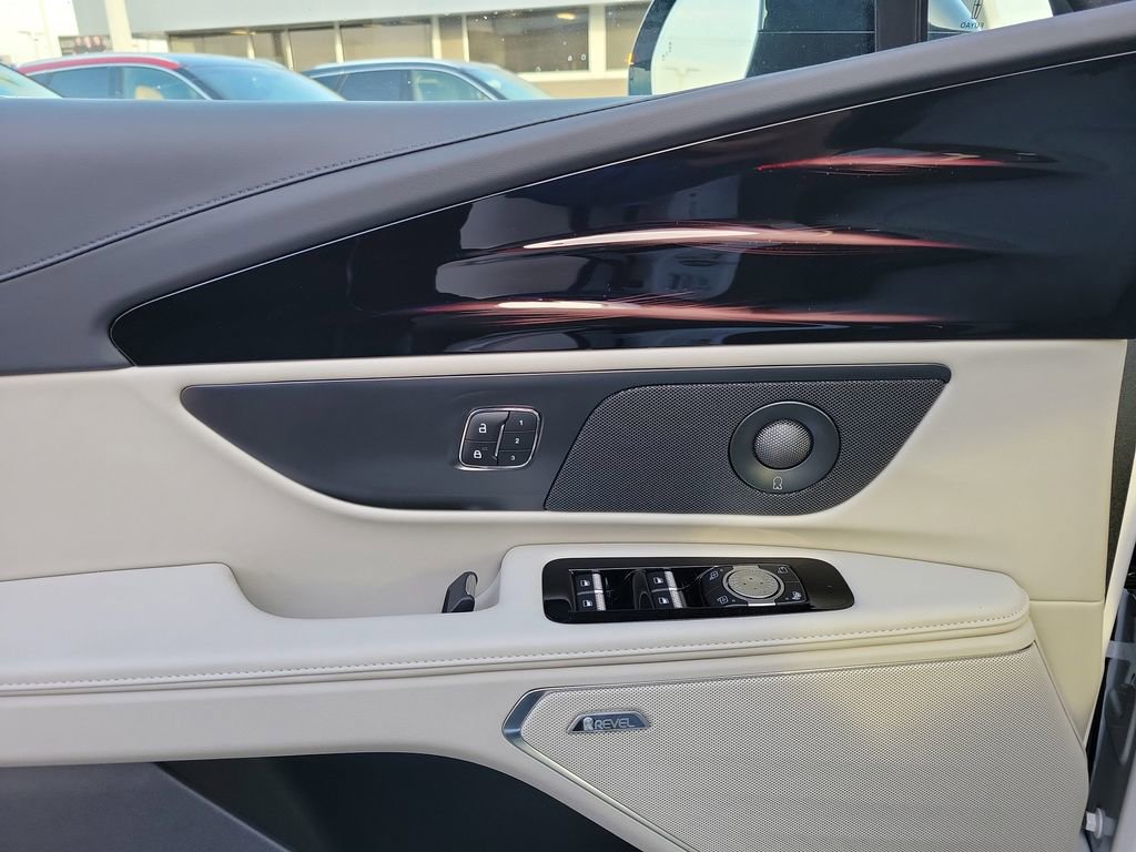 New 2026 Lincoln Nautilus Reserve image 18