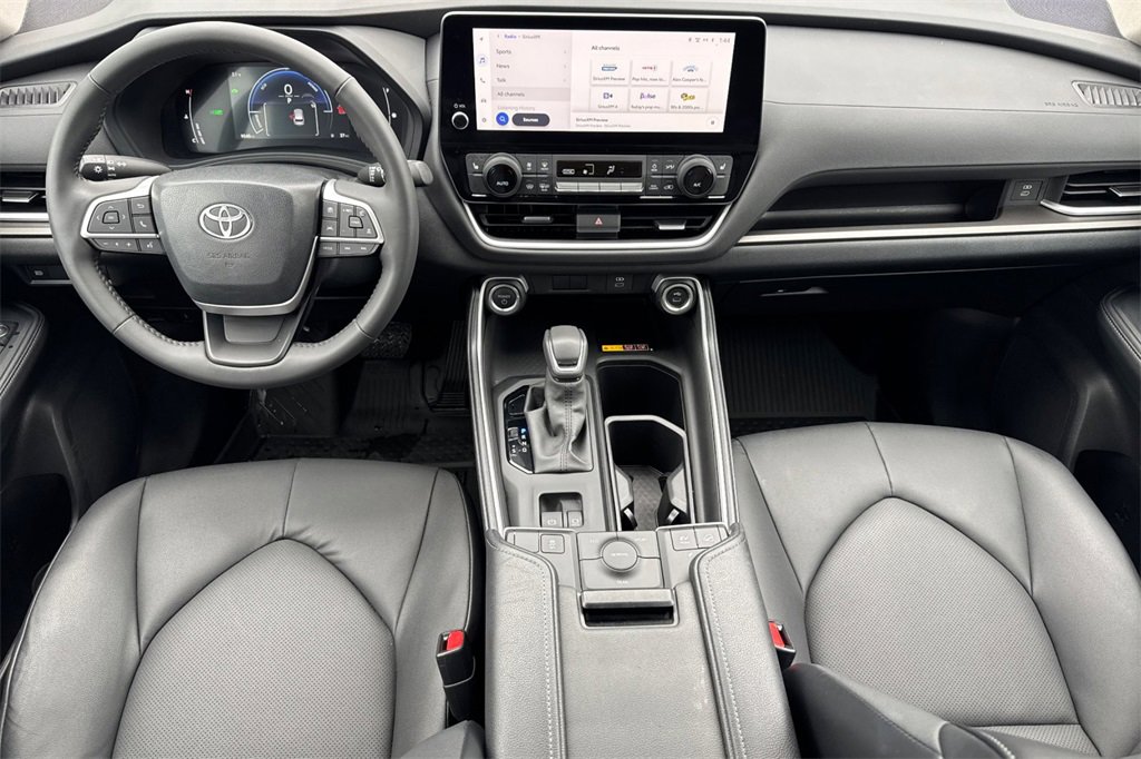 Used 2024 Toyota Grand Highlander AWD Hybrid image 13