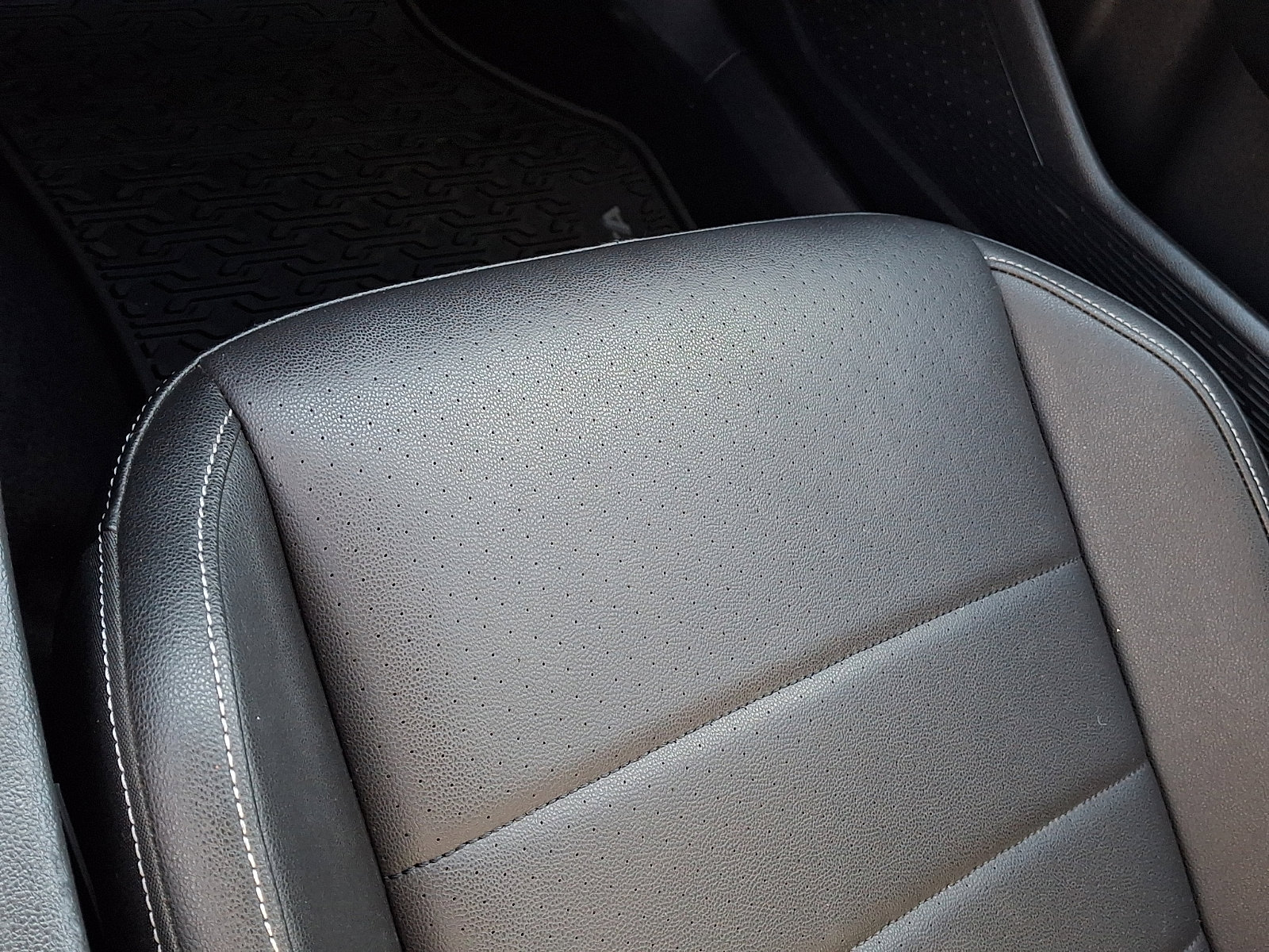 Used 2021 Volkswagen Jetta SE w/ SE Cold Weather Package image 26