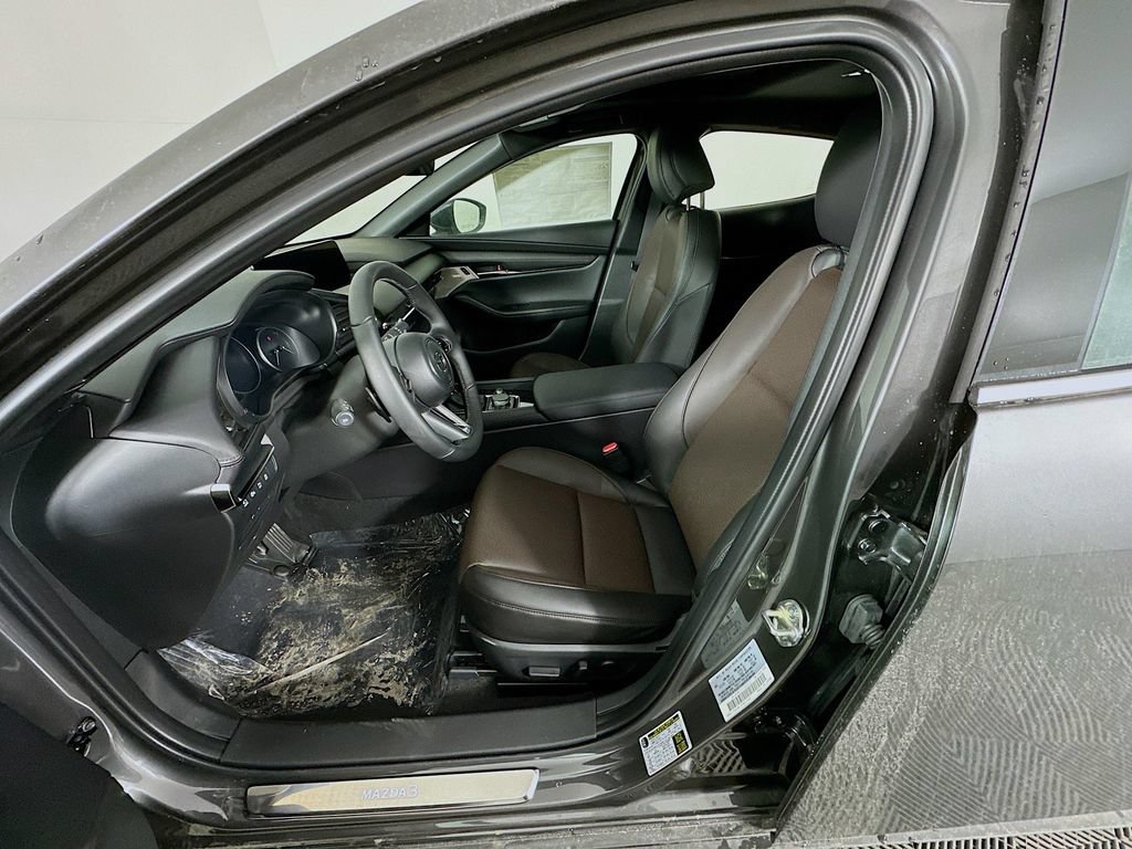 New 2026 MAZDA MAZDA3 Hatchback w/Premium Plus Pkg AWD/4WD image 28
