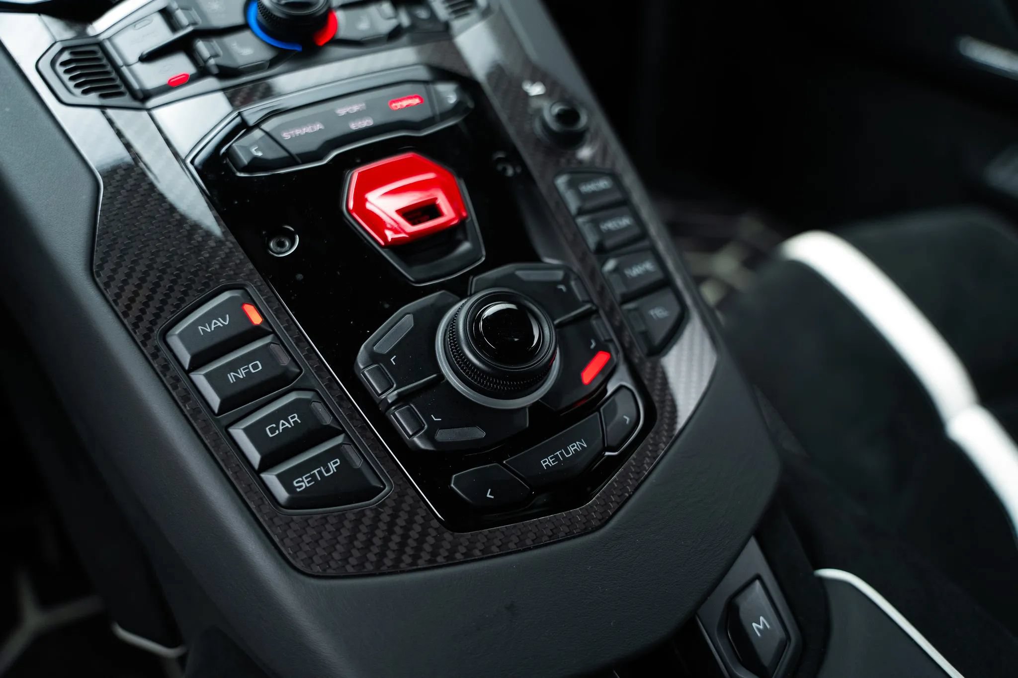 Used 2019 Lamborghini Aventador SVJ AWD/4WD image 52