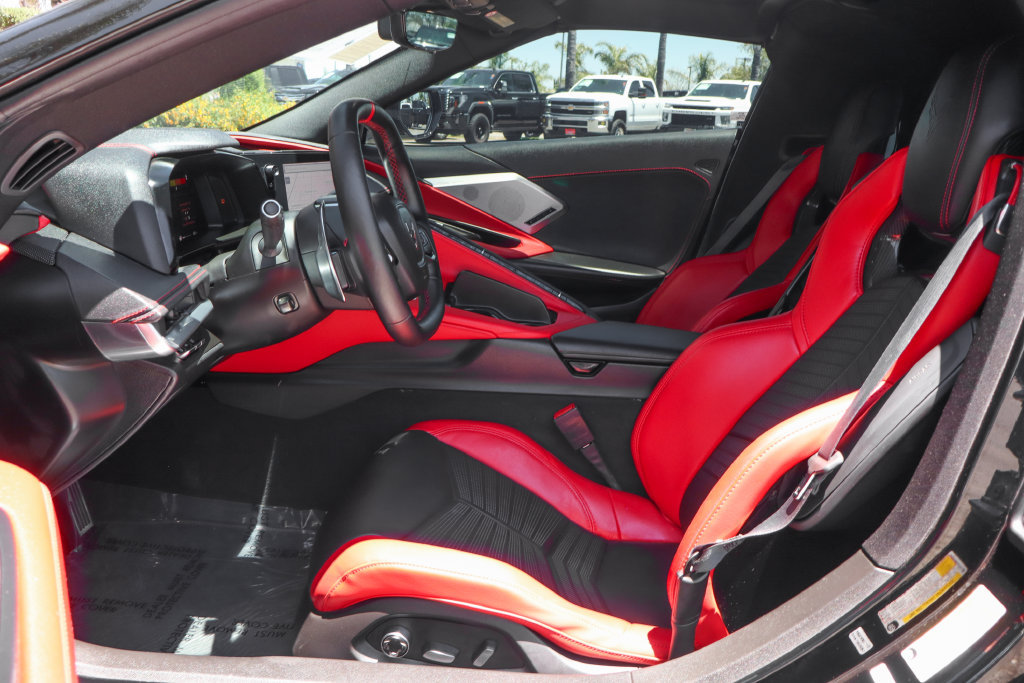 Used 2021 Chevrolet Corvette Stingray Preferred Cpe w/ Z51 Performance Package RWD image 21