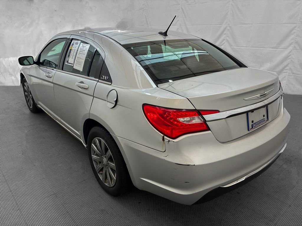 Used 2012 Chrysler 200 Touring image 4