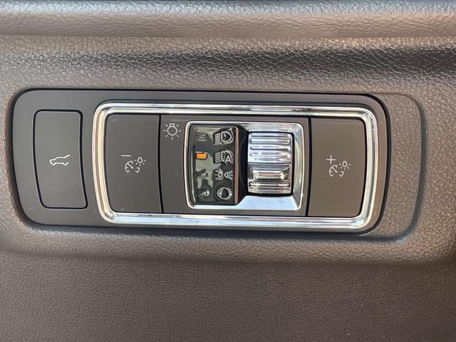 Used 2022 Lincoln Corsair AWD w/ Premium Package image 28