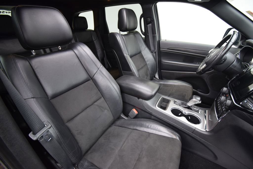 Used 2020 Jeep Grand Cherokee Altitude AWD/4WD image 18