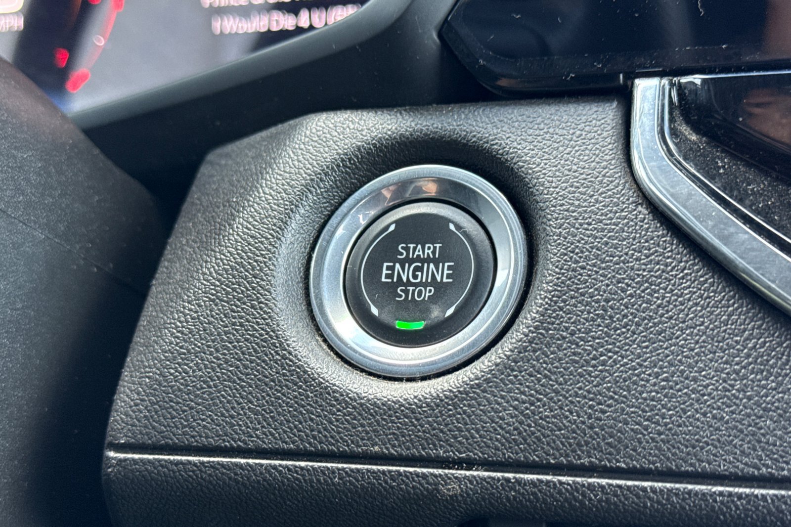 Used 2025 Chevrolet Colorado Trail Boss AWD/4WD image 22