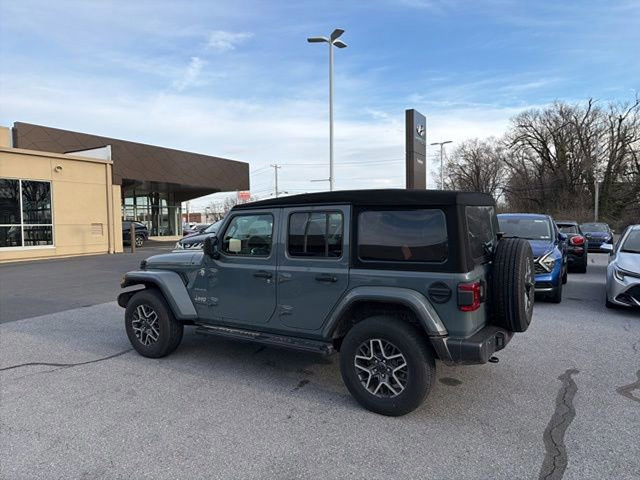 Used 2024 Jeep Wrangler Sahara w/ Technology Group image 14
