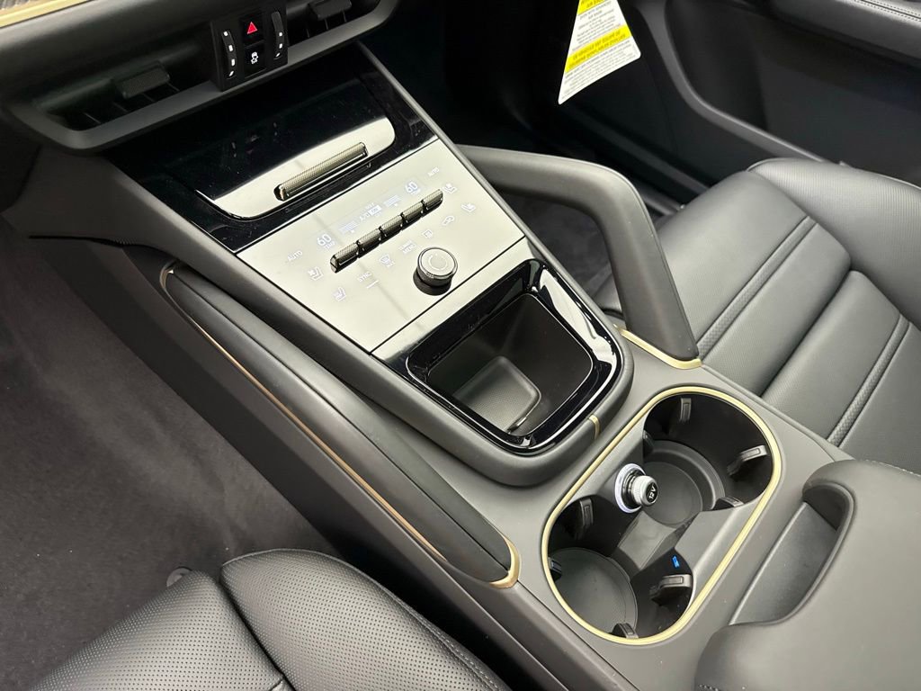 New 2026 Porsche Cayenne Turbo image 16