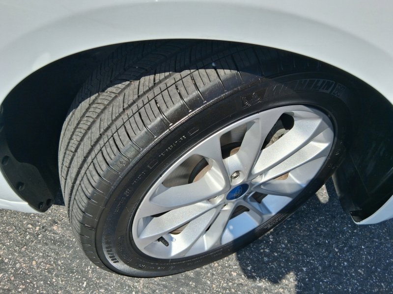 Used 2019 Ford Fusion SE FWD image 20