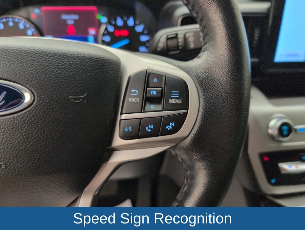 Certified 2022 Ford Explorer XLT w/ Equipment Group 202A image 38