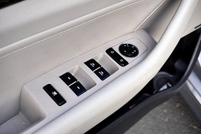 Used 2016 Hyundai Sonata Limited image 23