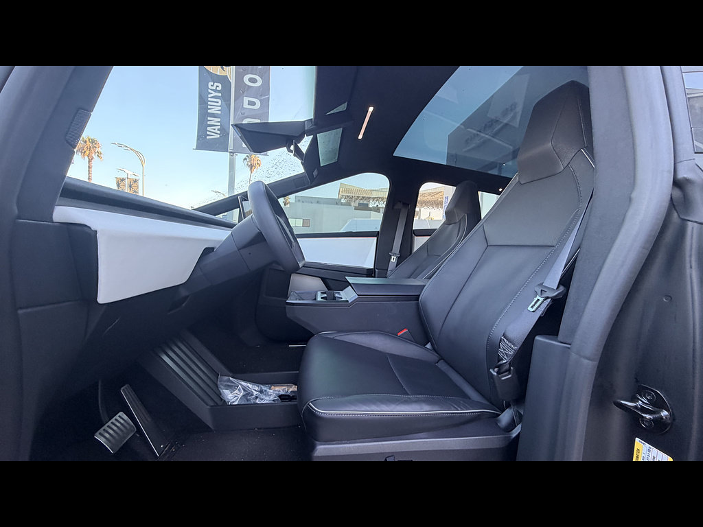 Used 2024 Tesla Cybertruck Cyberbeast AWD/4WD image 6