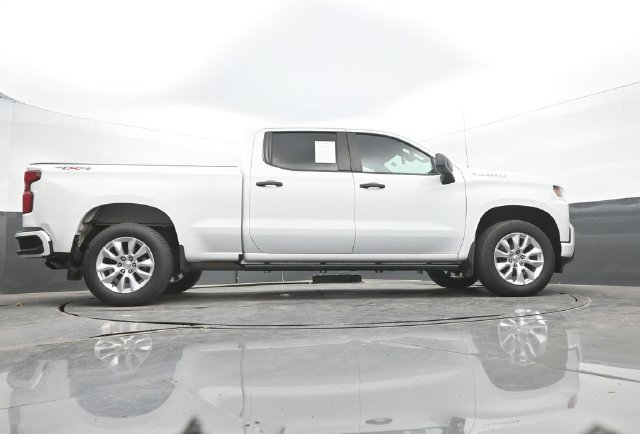 Used 2022 Chevrolet Silverado 1500 Custom w/ Safety Confidence Package AWD/4WD image 59
