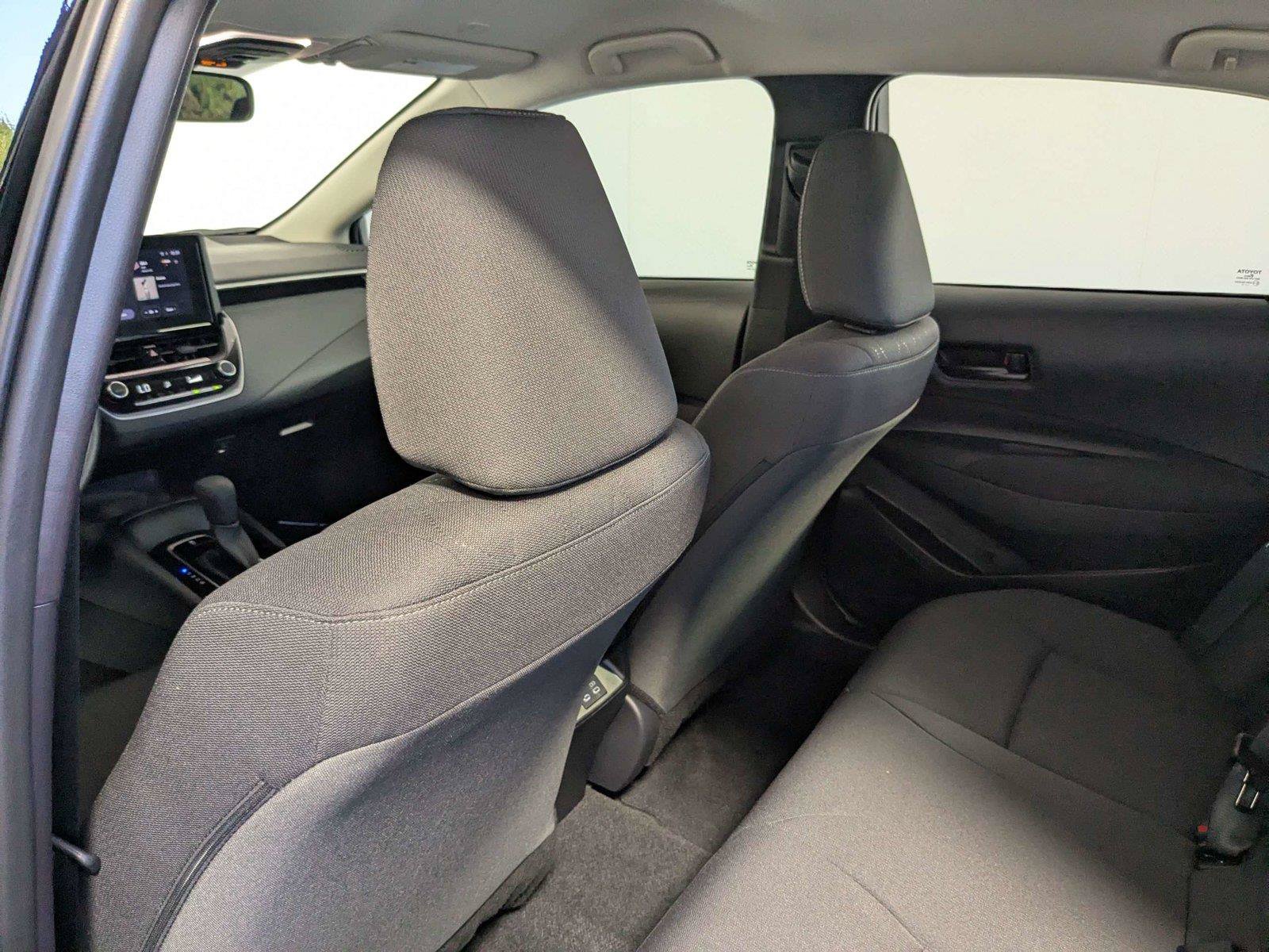 Used 2026 Toyota Corolla LE FWD image 32