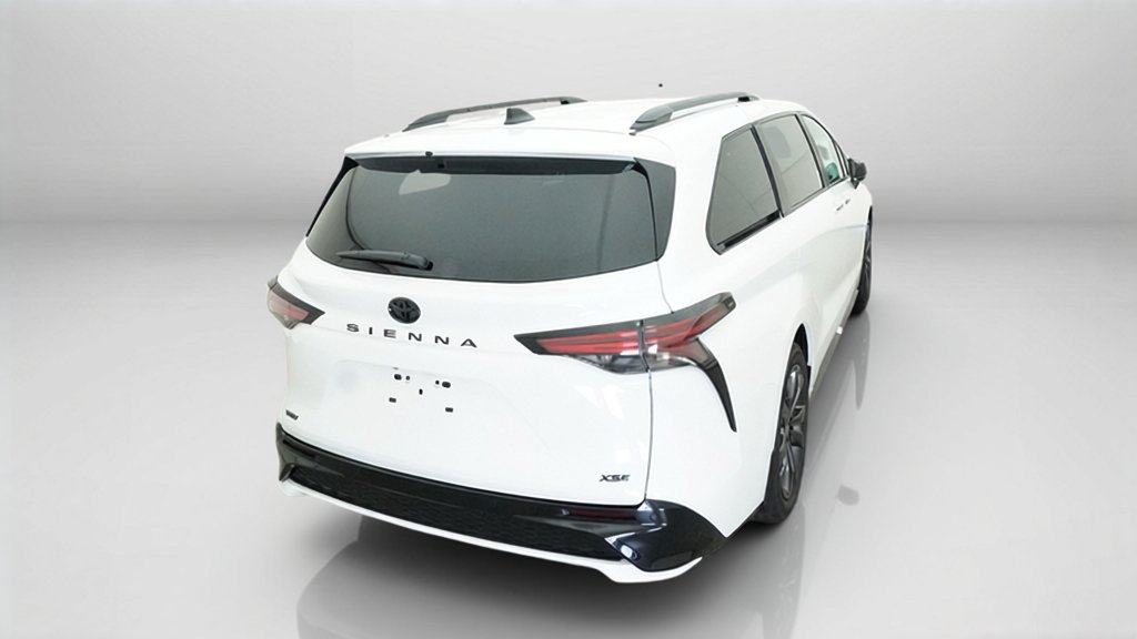 New 2026 Toyota Sienna XSE FWD image 39