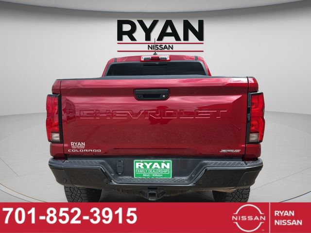 Used 2024 Chevrolet Colorado ZR2 w/ Technology Package AWD/4WD image 4