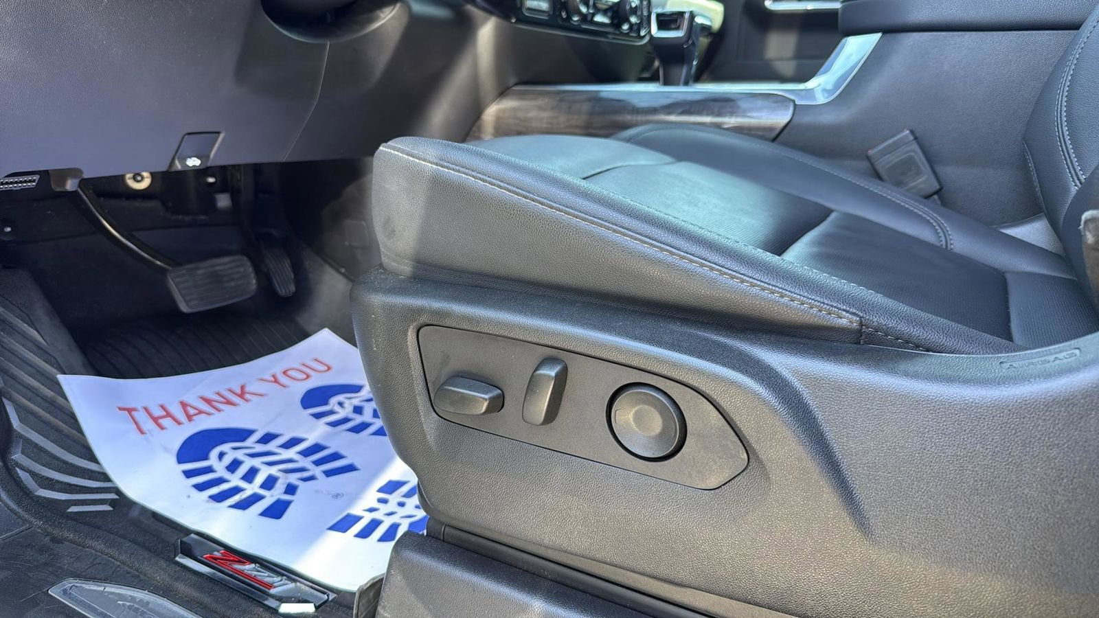 Used 2025 Chevrolet Silverado 1500 LTZ image 11