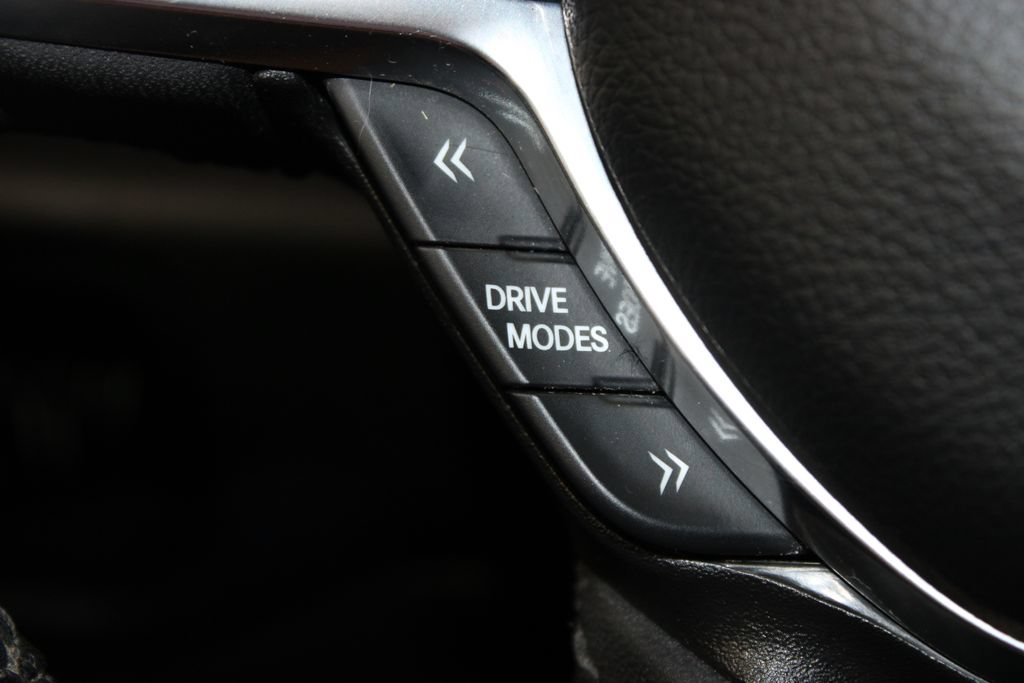 Used 2025 RAM 1500 Laramie AWD/4WD image 34