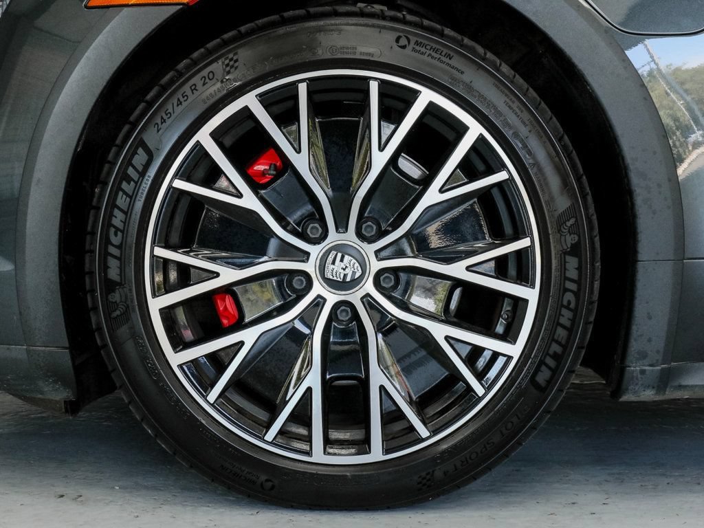 Used 2022 Porsche Taycan 4S AWD/4WD image 8